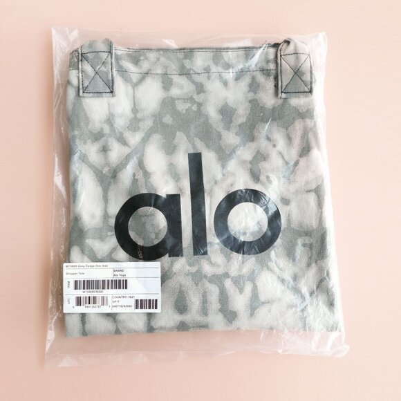 Alo Yoga Large Gray Canvas Gym Bag Travel Training Carry-On - Picture 1 of 1